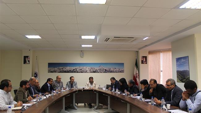 نشست هم‌اندیشی بانک‌های استان البرز با رئیس اتاق البرز برگزار شد.