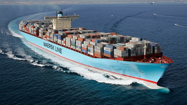 گروه مرسک (Maersk) شرکتی نام‌آشنا برای تجار ایرانی است که حضورش در ایران طی سال‌های تحریم، کم‌رنگ‌تر از همیشه بوده است. این شرکت اکنون قصد دارد بار دیگر با حضور در بازار ایران، بخش عمده حمل و نقل این بازار را از آن خود کند.
