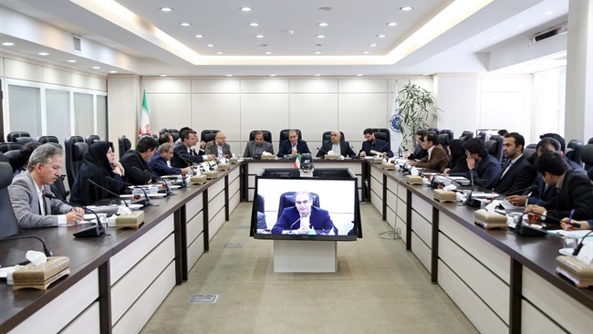 نشست کمیسیون مالیات، کار و تأمین اجتماعی اتاق ایران با موضوع مقررات زدایی در حوزه مالیات برگزار شد.