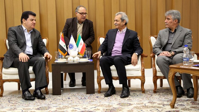 سفیر سوریه در دیدار با رئیس اتاق ایران بر لزوم استفاده از توانمندی بخش خصوصی ایران برای بازسازی سوریه تاکید کرد.