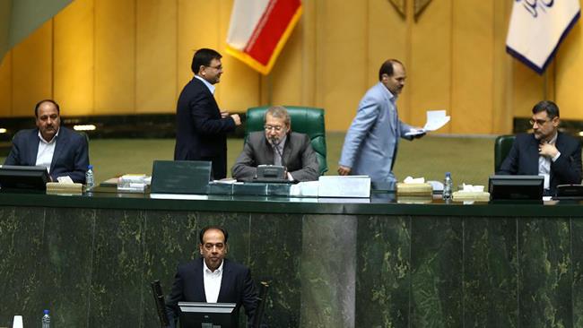 رئیس اتاق ایران برای دومین بار طی 10 روز گذشته راهی پارلمان شد تا در میان نمایندگان دهمین دوره مجلس به سخنرانی بپردازد.