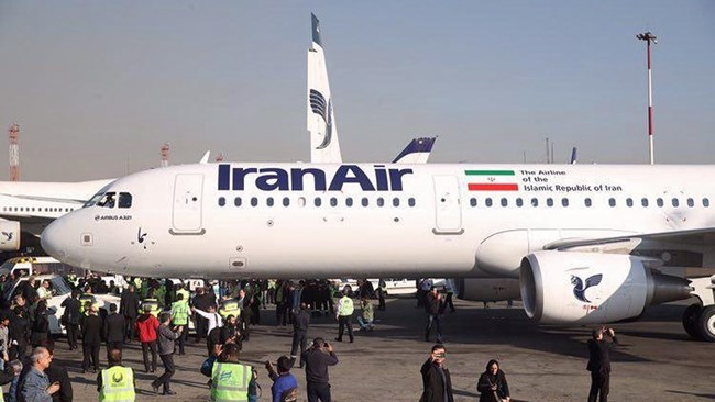 خبرگزاری رویترز در گزارشی نوشت: بازگشت ایران به بازار خرید هواپیما پس از خروج از تحریم ها، با توجه به شکننده بودن سفارش خرید هواپیما از کشورهای دیگر، موجب شده که خریدهای ایران تعیین کننده برنده در رقابت دیرین میان ایرباس و بویینگ باشد.