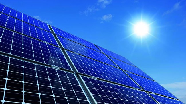مدیر یک شرکت ایرانی - آلمانی می‌گوید: این شرکت پروژه احداث فاز نخست نیروگاه خورشیدی 100 مگاواتی در میبد یزد را با قبول تأمین کل 120 میلیون دلار سرمایه موردنیاز آن فردا آغاز می‌کند.