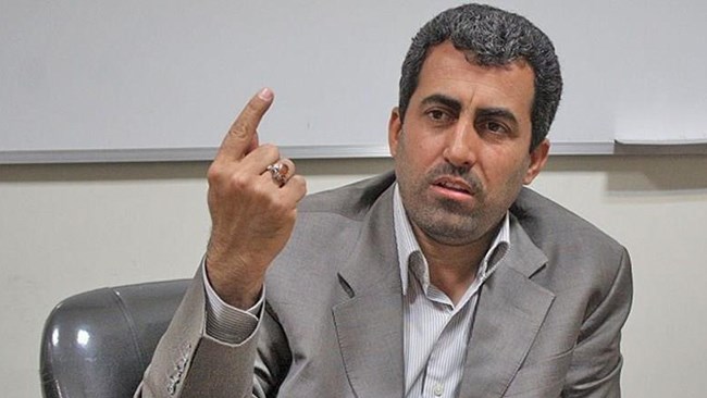 پورابراهیمی، رئیس کمیسیون اقتصادی مجلس کتبا از وزیر اقتصاد درخواست کرد حل مشکل بررسی تراکنش‌های بانکی ۵ سال گذشته بخش خصوصی از سوی سازمان مالیاتی در دستور کار قرار بگیرد.