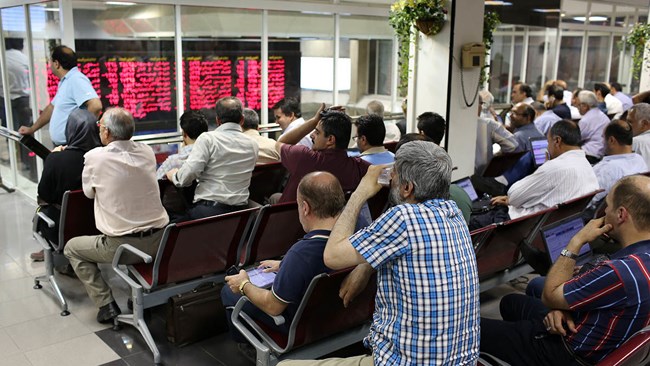 علیرغم سقف شکنی‌های پی در پی بورس تهران در هفته‌های گذشته، در طی ۴ روز کاری گذشته دماسنج بازار سرمایه با افت ۱۶۳ واحدی رو به رو شد.
