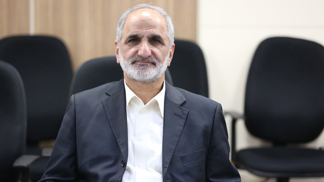 علی اصغر زبردست، رئیس اتاق همدان معتقد است توسعه منطقه‌ای باید از سوی مدیریت کلان استان‌ها دنبال شود تا سیاست‌گذاری‌های استانی در این زمینه شکل گیرد.