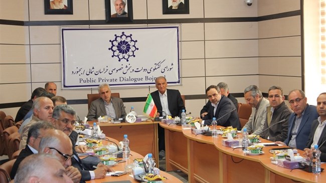 در نشست شورای گفتگوی استان خراسان شمالی بر استفاده از تولیدات داخلی برای رونق تقاضا تاکید شد.