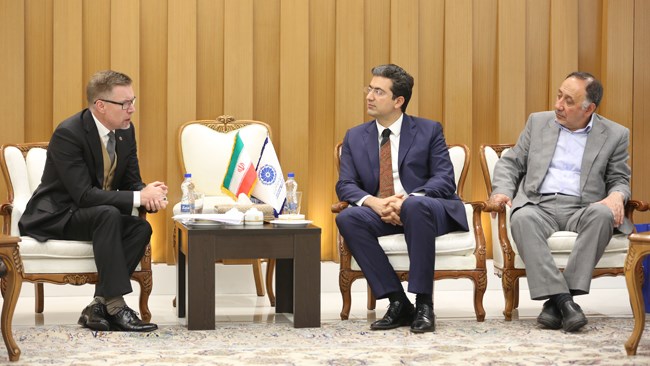 ویل پارکس، رئیس صندوق کودکان سازمان ملل متحد در ایران با پدرام سلطانی نایب رئیس اتاق ایران دیدار کرد.