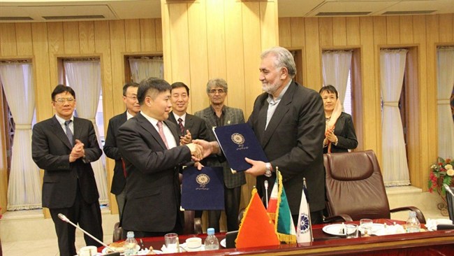 رئیس اتاق اصفهان و معاون استاندار گوانجو تفاهم‌نامه همکاری اقتصادی امضا کردند.
