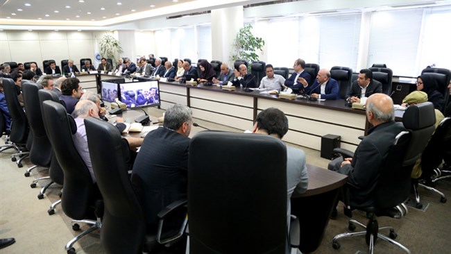تعدادی از اعضای فراکسیون توسعه صادرات غیرنفتی مجلس با حضور در اتاق ایران، با فعالان اقتصادی در حوزه صادرات به تبادل نظر پرداختند.