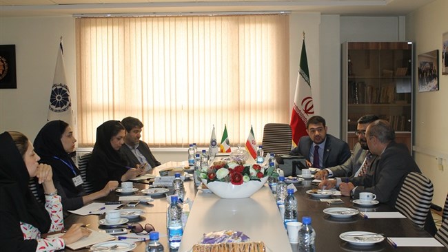 سفیر مکزیک در ایران با حضور در اتاق البرز با رئیس ایت اتاق به مذاکره پرداخت و راه‌ةای همکاری های دو کشور را مورد بررسی قرار داد.