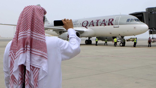 دو هفته تنش میان سعودی‌ها و قطر، در نهایت به تحریم‌های گسترده از سوی عربستان و دوستان نزدیکش یعنی بحرین، امارات و مصر شد.