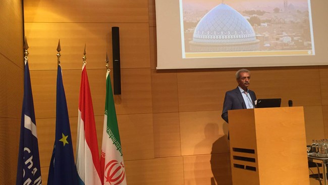 غلامحسین شافعی رئیس اتاق ایران که در راس هیاتی 35 نفره به بلژیک و لوکزامبورگ سفر کرده است