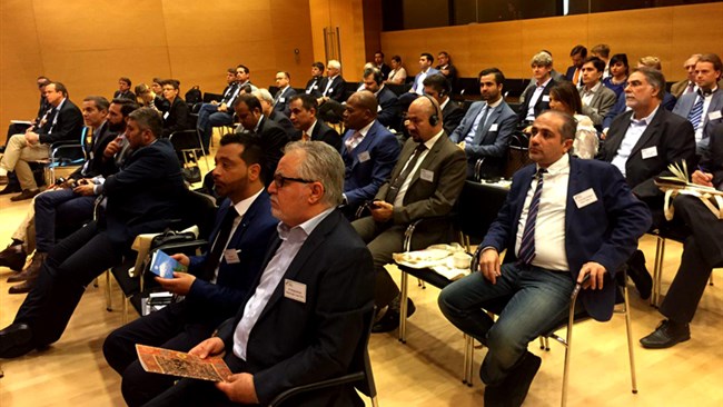 همایش تجاری ایران و لوکزامبورگ با حضور هیات 35 نفره ایران در این کشور برگزار شد و اتاق‌های بازرگانی دو کشور از مذاکره با مقامات بانکی بر سر رفع موانع بانکی سخن گفتند.