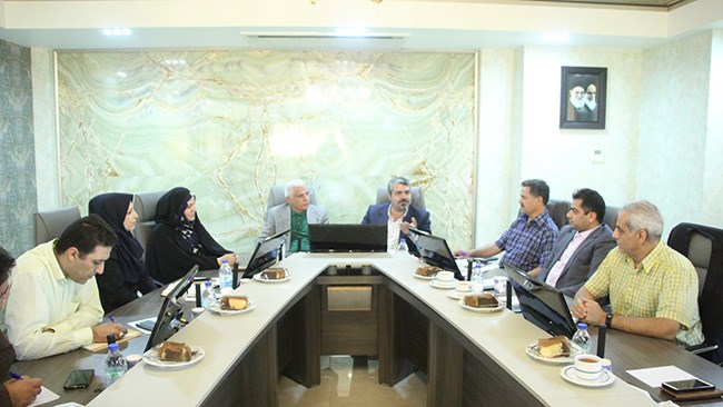 رایزن بازرگانی ایران در عراق در دیدار با جمعی از فعالان اقتصادی اتاق اصفهان بر تبلیغات بیشتر کالاهای ایرانی در عراق تأکید کرد.