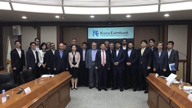 دبیر کانون بانک های خصوصی و موسسات اعتباری از توافق مدیران بانک های ایران و کره برای توسعه روابط کارگزاری خبر داد.