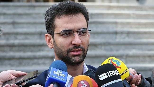وزیر ارتباطات و فناوری اطلاعات می‌گوید: از زمان اجرای طرح رجیستری تاکنون بیش از پنج هزار دستگاه گوشی تلفن همراه ایرانی و خارجی غیرفعال شده است.