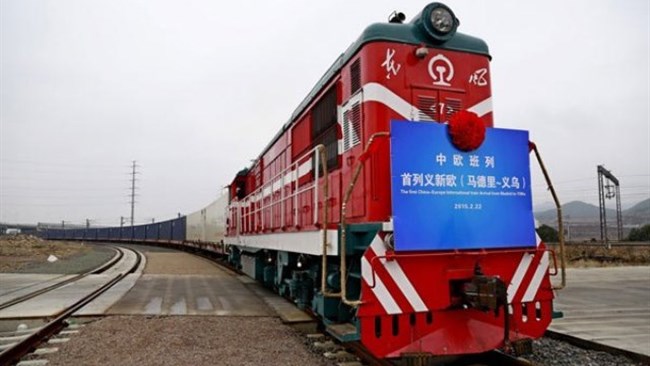 معاون بهره برداری و سیر و حرکت راه‌آهن از ورود سومین قطار باری چین به ایران طی چند روز آینده خبر داد.