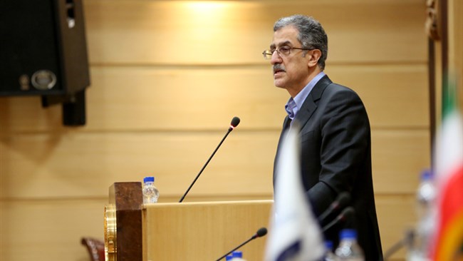 مسعود خوانساری، نائب رئیس اتاق ایران می‌گوید بر اساس نظرسنجی انجام شده میان فعالان اقتصادی ۷۰ درصد آنها نسبت به آینده اقتصاد خوش‌بین نیستند.