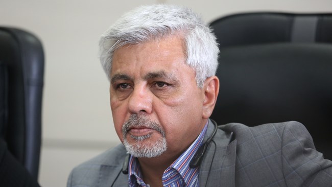 خسرو فروغان، رئیس کمیسیون بازرگانی داخلی اتاق ایران در یادداشت خود به چرایی کاهش قیمت ارز در یکی دو ماه اخیر و مقاومت قیمت کالا در برابر این اتفاق پرداخته است.
