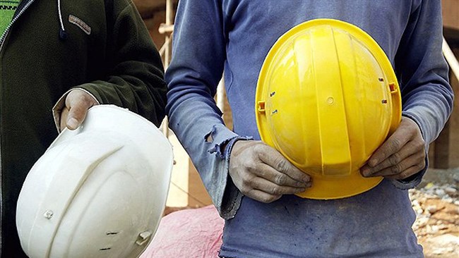 شورای عال کار در آخرین جلسه‌ی خود سرنوشت دستمزد 13 میلیون کارگر ایرانی را تعیین کرد و با افزایش 20 درصدی حداقل دستمزد کارگران نسبت به سال گذشته موافقت کرد.