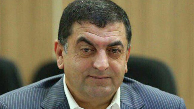 جمال رازقی، رئیس اتاق شیراز معتقد است هم اکنون تصمیم گیری ها و سیاست گذاری ها در خصوص نرخ ارز در کشور فضا را برای دو نرخی بودن ارز فراهم می‌کند. مجلس شورای اسلامی باید به موضوع ارز در کشور ورود کرده و نسبت به شفافیت آن اقدام کند.