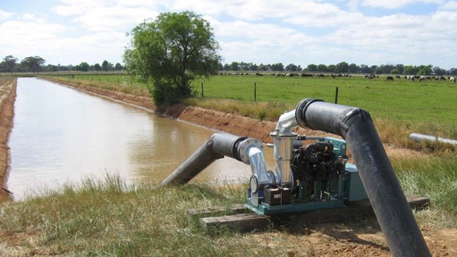 محققان مرکز ملی تحقیقات شوری، سامانه‌ای را برای اندازه‌گیری نفوذ آب در مزارع عرضه کردند که استفاده از آن علاوه بر اصلاح سیستم آبیاری سنتی، کاهش هدر رفت آب و مصرف آب در بخش کشاورزی را به همراه دارد.