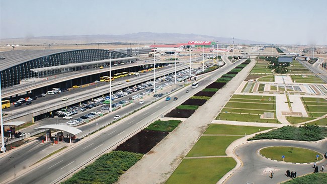 وزیر راه و شهرسازی گفت: افزون بر انتخاب ایده های برتر برای ساخت پایانه 100 میلیون نفری «ایرانشهر» در شهر فرودگاهی امام خمینی (ره)، نظام تامین مالی بین المللی این طرح ملی در دستور کار است.