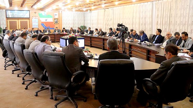 فعالان اقتصادی بوشهر در نشست شورای گفت‌وگوی این استان به بیان موانع کسب و کار در این بندر استراتژیک پرداختند و راهکارهای رفع آن‌ها را مورد بررسی قرار دادند.