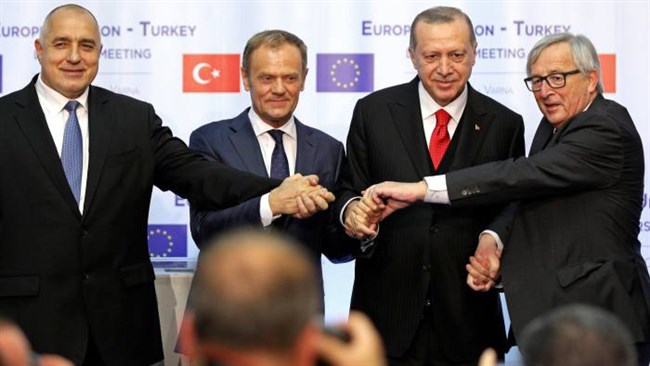 پروفسور لورنس دازیانو، استاد اقتصاد کلان و بین‌الملل مؤسسه مطالعات سیاسی پاریس، طی مقاله‌ای در نشریه انگلیسی فایننشال تایمز، بحران کنونی ترکیه را فرصتی برای بهبود روابط این کشور با اتحادیه اروپا برشمرده است.