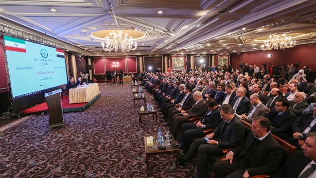 مقام‌های عالی رتبه  بخش دولتی و خصوصی ایران و سوریه درهمایش تجاری مشترک دو کشور در دمشق با اشاره به سطح بالا و مستحکم روابط سیاسی دو جانبه برای تقویت و بالابردن روابط اقتصادی اعلام آمادگی کردند.