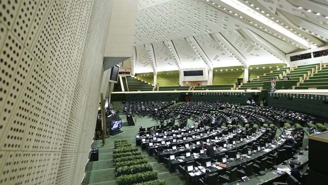 نمایندگان مجلس شورای اسلامی با تصویب ماده ای از لایحه مالیات بر ارزش افزوده، نرخ مالیات کالاها و خدمات را ۹ درصد تعیین کردند.