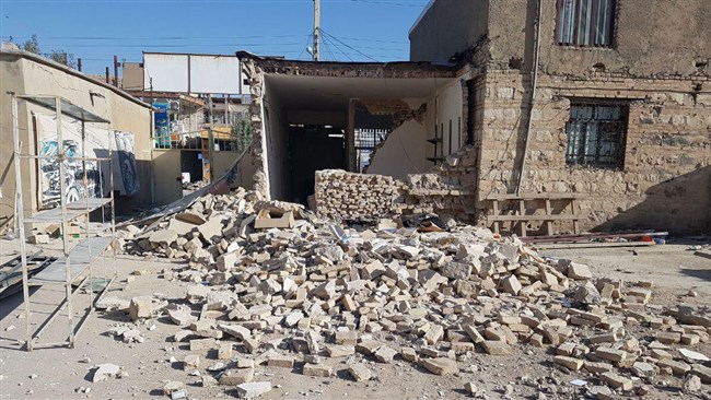 بامداد امروز، زمین­‌لرزه‌ای به بزرگای 5.9 ریشتر، شهرستان میانه استان آذربایجان شرقی را لرزاند. این زمین‌لرزه   در 6 شهر و 145 روستا احساس شده و طبق اعلام اورژانس، بر اثر آن تاکنون 5 نفر فوت و حدود 380 نفر مصدوم شده‌اند که 17 نفر از آنها در بیمارستان‌ها بستری شده‌اند.