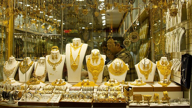 نایب‌رئیس اتحادیه طلا و جواهر می‌گوید: هرگونه خریدوفروش طلا، جواهر و سکه در فضای مجازی غیرقانونی است.