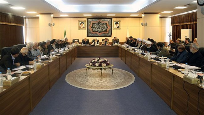 اعضای مجمع تشخیص مصلحت نظام، دوباره تصمیم‌گیری درباره لایحه الحاق ایران به کنوانسیون مبارزه با جرائم سازمان‌یافته فراملی (پالرمو) را به نشست بعدی خود موکول کردند.