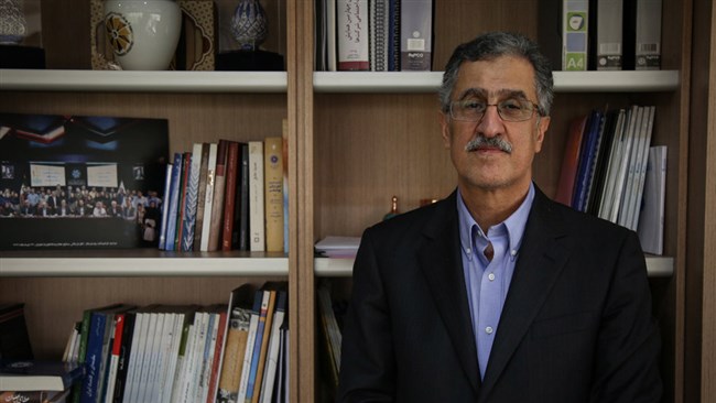 مسعود خوانساری نایب رئیس اتاق ایران در یادداشتی به ارائه مهم‌‎ترین مؤلفه‌هایی که اجرایی شدن آن در سال 98 می‌تواند از کاهش تولید و صادرات جلوگیری کند، پرداخته است.