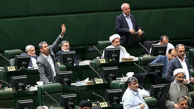نمایندگان در جلسه علنی امروز  مجلس با لایحه موافقت‌نامه تشویق و حمایت متقابل از سرمایه‌گذاری بین ایران و مجارستان موافقت کردند.
