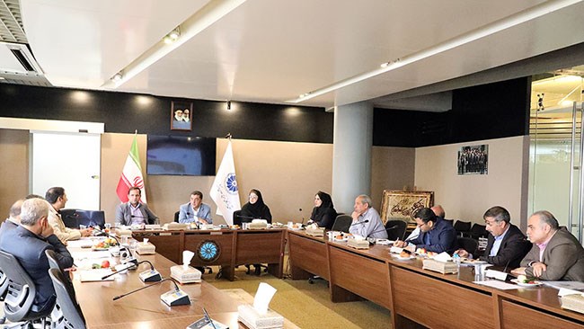 جمال رازقی، رئیس اتاق شیراز در شورای پژوهشی این اتاق تأکید کرد: پژوهش‌های اتاق بازرگانی باید منجر به بهبود فضای کسب‌وکار و توسعه اقتصادی شود.