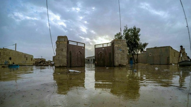 به دنبال بارندگی‌های چند روز اخیر در سیستان و بلوچستان، رودخانه‌های فصلی طغیان کردند و تعدادی از راه‌های ارتباطی مسدود و منازل شماری از مردم در ۱۳ شهرستان در جنوب استان دچار آب‌گرفتگی شد.