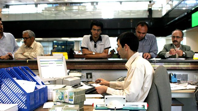 با تصویب ستاد ملی کرونا از روز دوشنبه پنجم تا پایان آبان ماه نسبت به کاهش حضور کارکنان دولت و دستگاه‌های اجرایی در تهران به میزان ۵۰ درصد اقدام می‌شود.