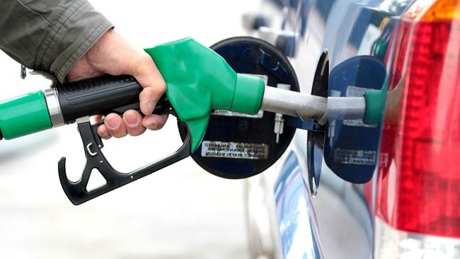 سهمیه بنزین آذرماه ساعت ۲۴ امشب بدون تغییر نسبت به ماه‌های گذشته، در کارت‌های سوخت خودروها و موتورسیکلت‌ها واریز خواهد شد.
