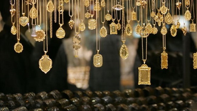 کلیه واحدهای صنفی اتحادیه طلا و جواهر اعم از واحدهای فروشنده طلا، جواهر، نقره و سکه که در خیابان‌ها و مجتمع‌های تجاری و حتی بازار تهران فعالیت دارند، ملزم به تعطیلی دو هفته‌ای هستند.