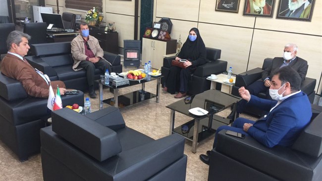 هانی فیصلی، رئیس اتاق خرمشهر در دیدار با مدیران و مسئولان کمیته پشتیبانی قرارگاه شهید سلیمانی در شهرستان خرمشهر، از آمادگی این اتاق برای هرگونه همکاری در مبارزه با کرونا خبر داد.