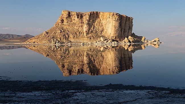 وضعیت دریاچه ارومیه طبق اعلام وزارت نیرو تقریبا معادل بهار ۱۰ سال قبل است.