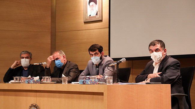 رئیس اتاق شیراز در جلسه کمیسیون صنعت این اتاق که با حضور نمایندگان مردم شیراز و زرقان در مجلس، برگزار شد، توجه به فعالان اقتصادی شناسنامه‌دار را ضروری عنوان کرد و گفت: برای عبور از تنگناهای فعلی، تولید و صادرات باید کانون توجه کشور و دولت باشد.