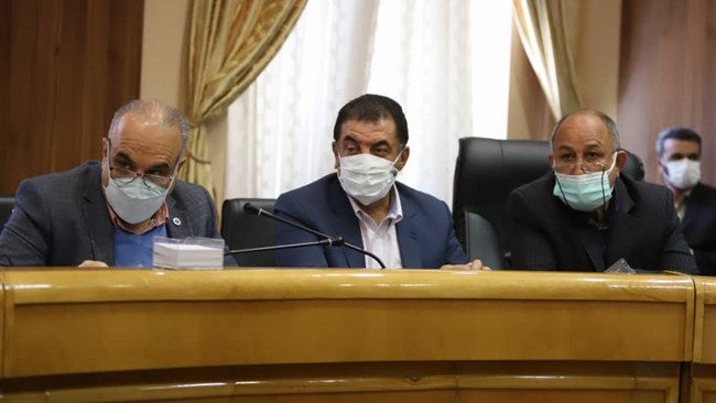 در جریان سفر عبدالناصر همتی، رئیس کل بانک مرکزی به استان فارس و حضور در جلسه شورای گفت‌وگوی این استان، فعالان بخش خصوصی استان فارس مطالبات و انتظارات خود در حوزه بانکی را مطرح کردند.