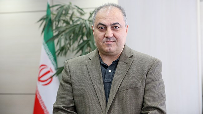 رئیس کمیسیون کسب‌وکارهای دانش‌بنیان اتاق ایران با انتقاد از اجباری شدن ای‌نماد گفت:باین تصمیم، به جای تسهیل فعالیت کسب‌وکارهای آنلاین یک مجوز جدید در مسیر آن‌ها اضافه شده است.