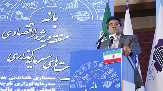 همایش معرفی فرصت‌های سرمایه‌گذاری در منطقه ویژه و آزاد کردستان با حضور مسئولان و فعالان اقتصادی ایران و فعالان اقتصادی اقلیم کردستان عراق برگزار شد.