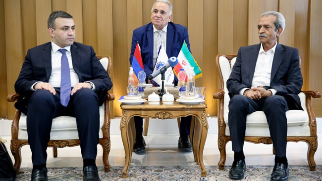 در دیدار معاون وزیر اقتصاد ارمنستان با رئیس اتاق ایران به ظرفیت‌های دو کشور برای همکاری دوجانبه تاکید شد؛ ایران و ارمنستان می‌توانند شرکای خوبی در منطقه و اتحادیه اوراسیا باشند.