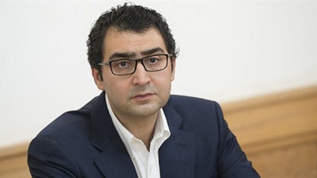 رئیس کمیسیون اقتصاد نوآوری و تحول دیجیتال اتاق تهران می‌گوید: روزانه 600 هزار خریدوفروش بر بستر فضای مجازی انجام می‌شود که با اجرای طرح صیانت با چالش‌ مواجه جدی خواهد شد.